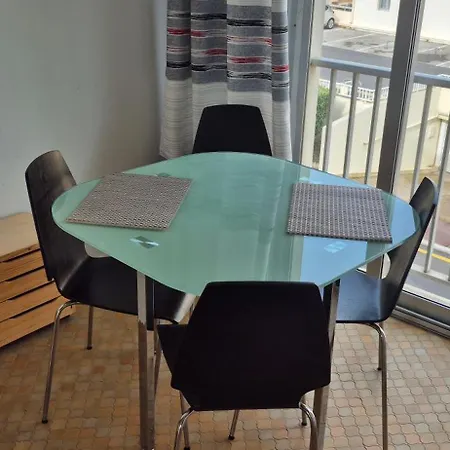 Le Phenicia, Avec Parking 200m De La Apartment Agde